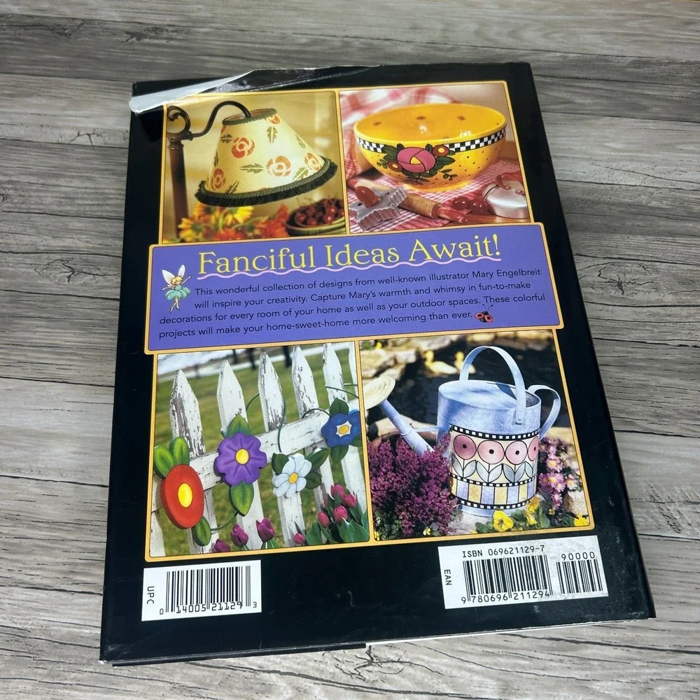 Mary Engelbreit Decorating Ideas Book Projects‎ to Make for Indoors and Out